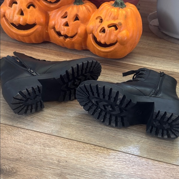 Black Lace-Up Combat Boots - Picture 4 of 4